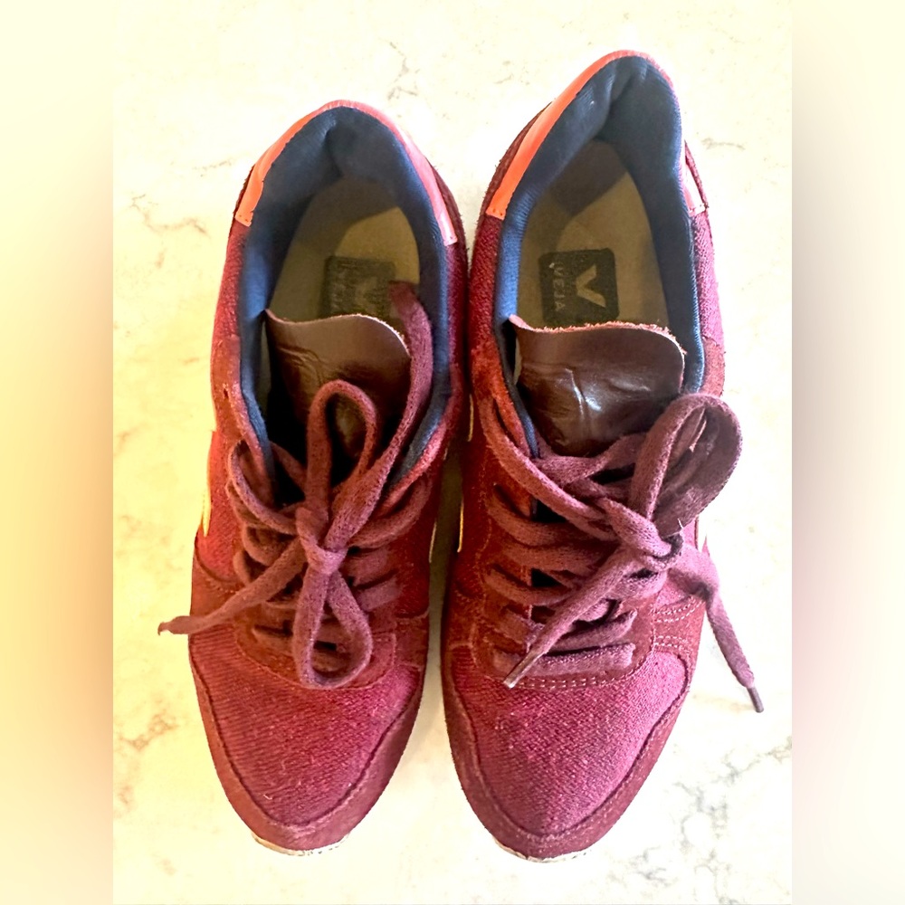 Women's Burgundy Sneakers
